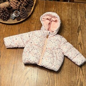 NWOT Rothschild Cream and Mauve  Floral Puffer Jacket